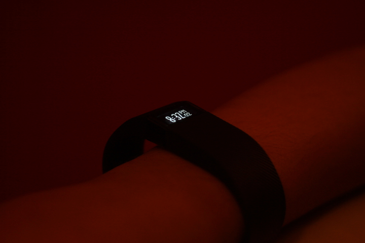你的Fitbit智能手环正在监视你的一举一动